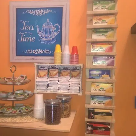 לינה וארוחת בוקר Anny נאפולי